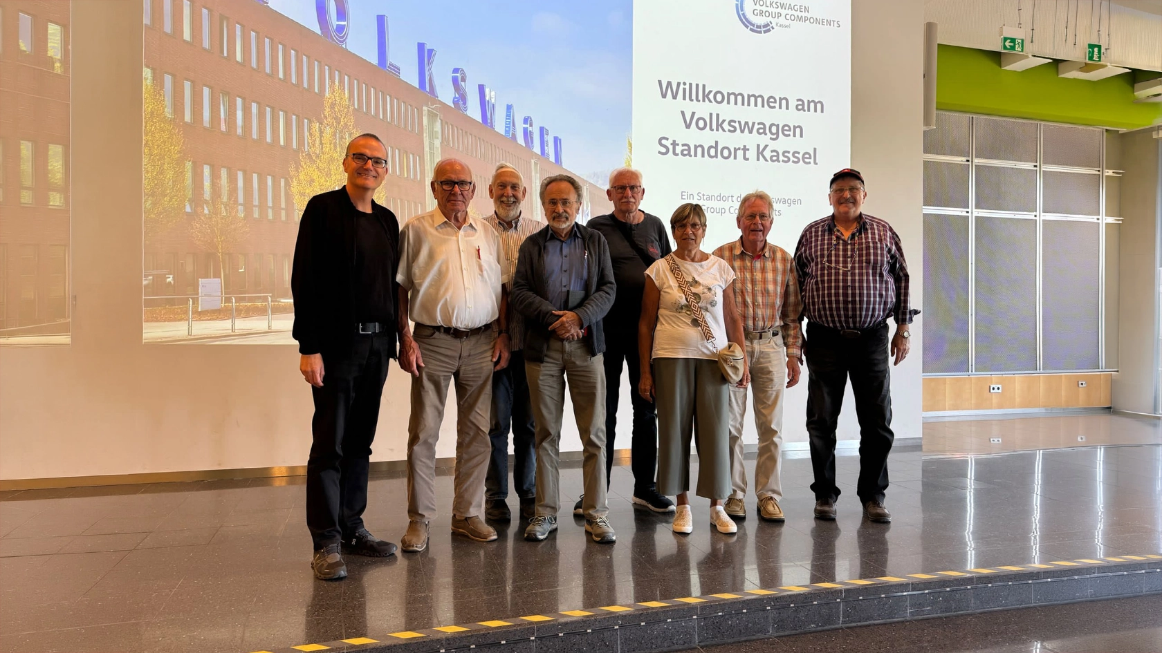 Senior*innen besuchen VW Baunatal