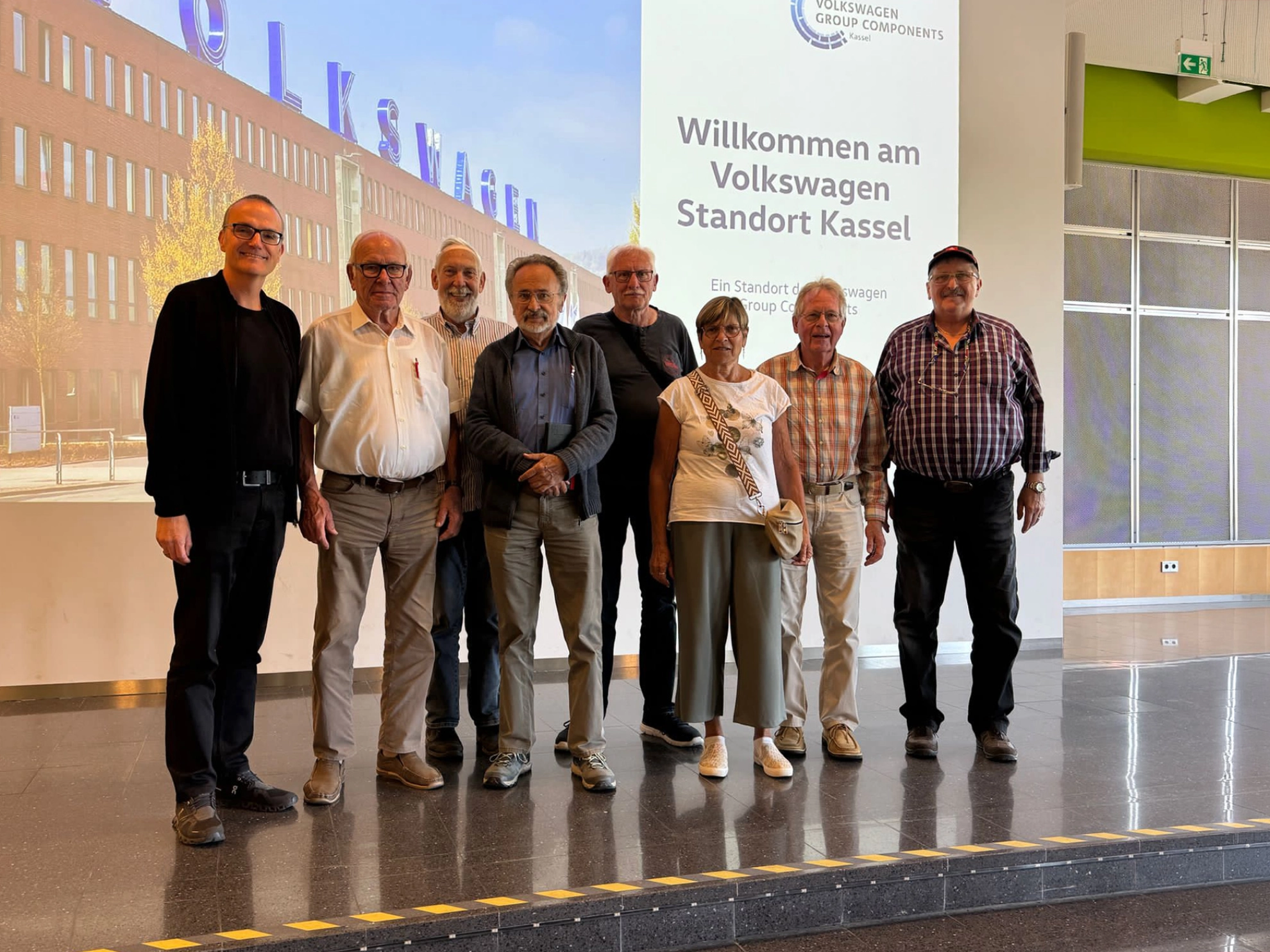 Senior*innen besuchen VW Baunatal