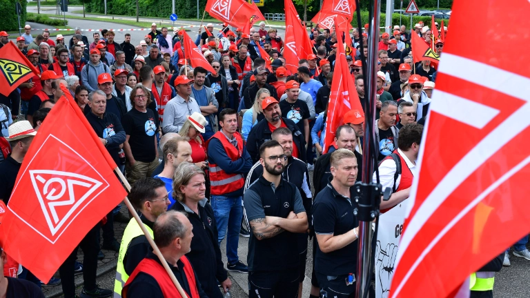 Bundesweiter Aktionstag der Mercedes Benz Niederlassungen